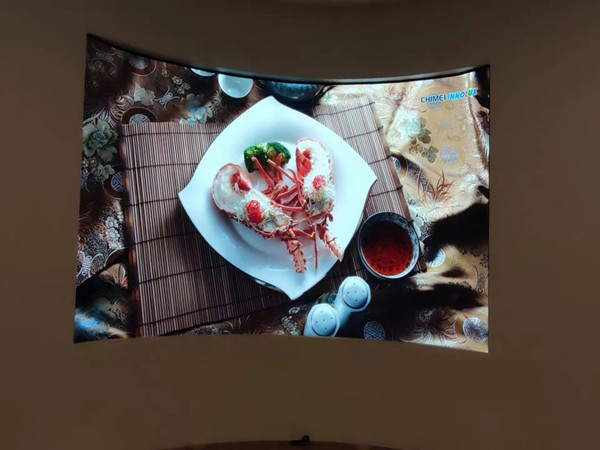 峨眉山室内P2.5弧形LED屏